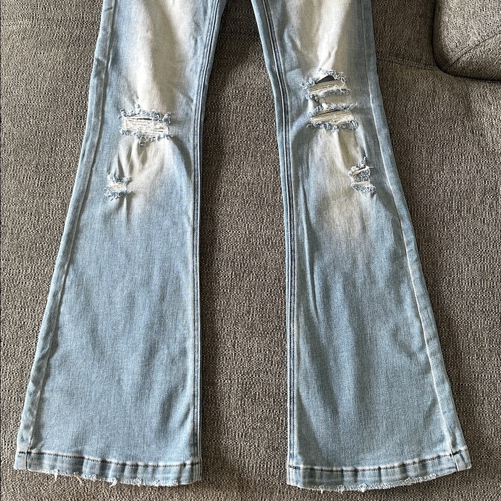 BNWT KanCan Light Blue Distressed Jeans - Picture 5 of 10